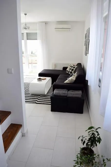 Charming Apartment In Rijeka